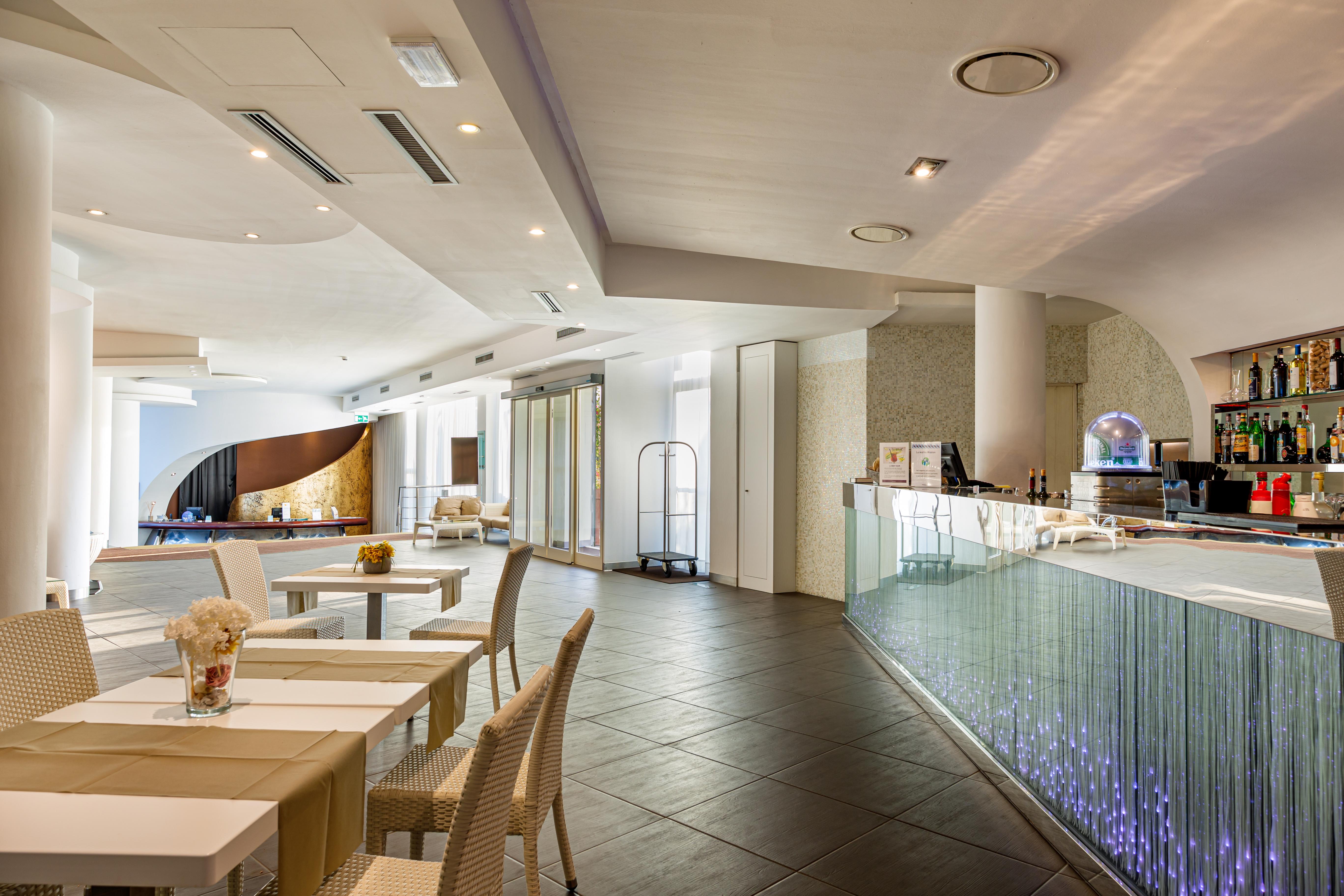 Mercure Olbia Esterno foto